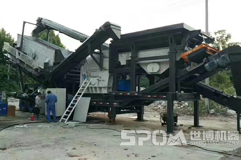 多機組合移動(dòng)破碎篩分一體機